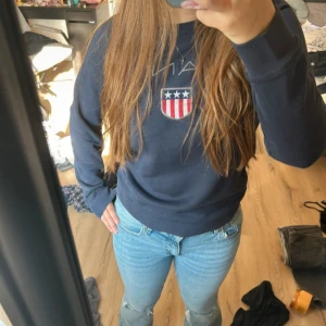 Gant tröja  - Jätte snygg gant tröja som är jätte skön och bra till hösten & vintern, Liten defekt finns på armen en litet hål som man knappt lägger märke till!💕 (‼️priset går alltid att diskutera‼️)