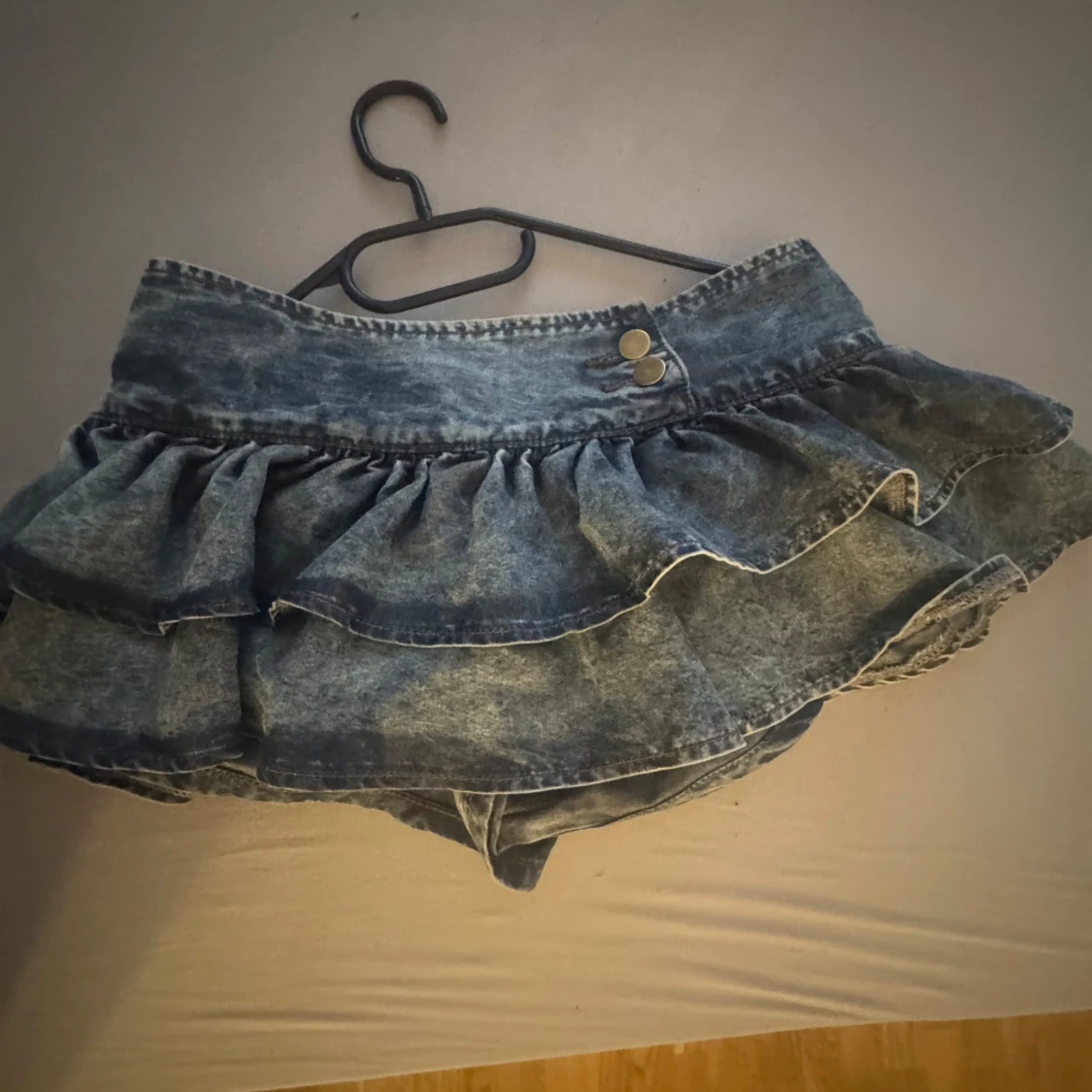 Volangkjol med inbyggda jeans - 2