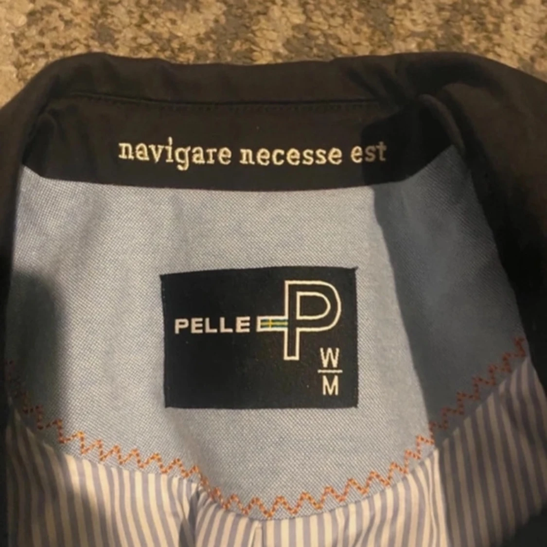 Svart jacka/kavaj från Pelle P med emblem - 3