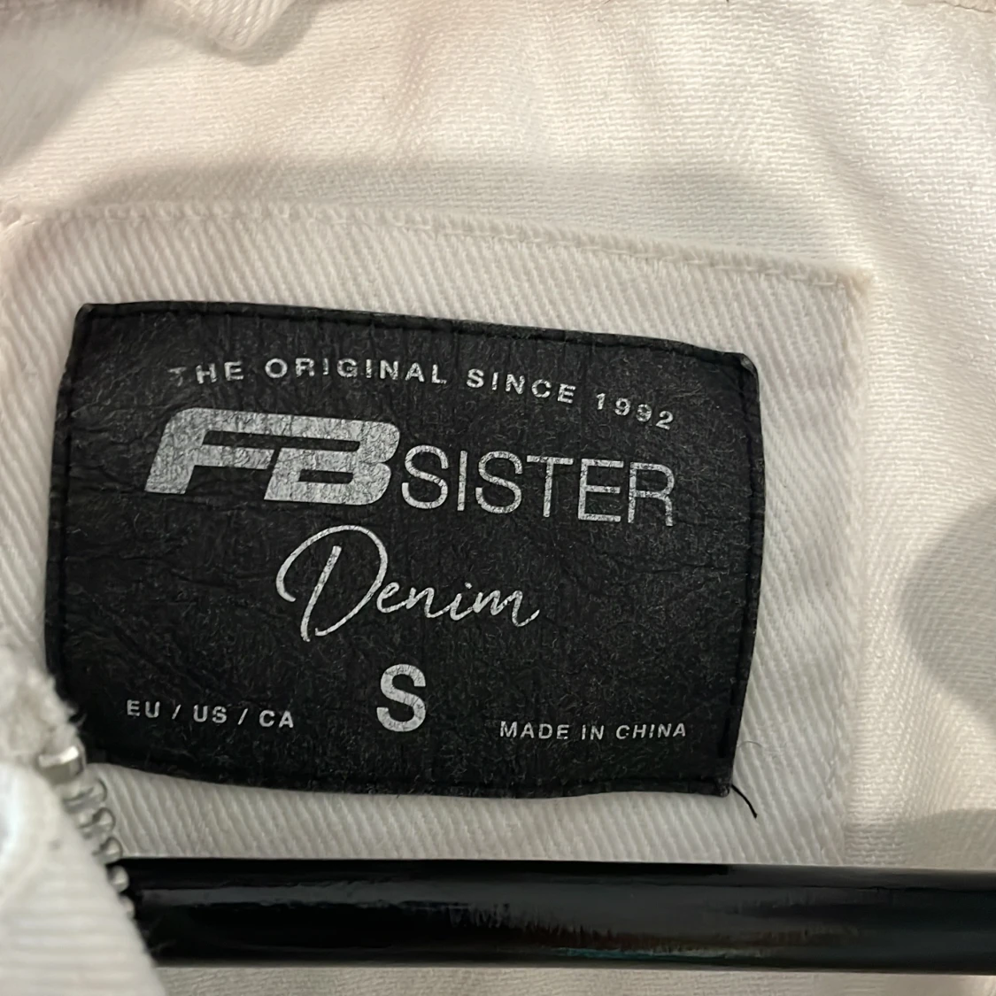 Vit croppad jeansjacka FB Sister - 1