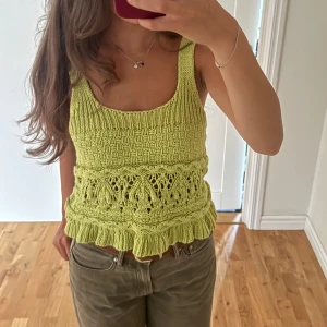 Stickad topp - Stickad topp i så härlig färg 💕