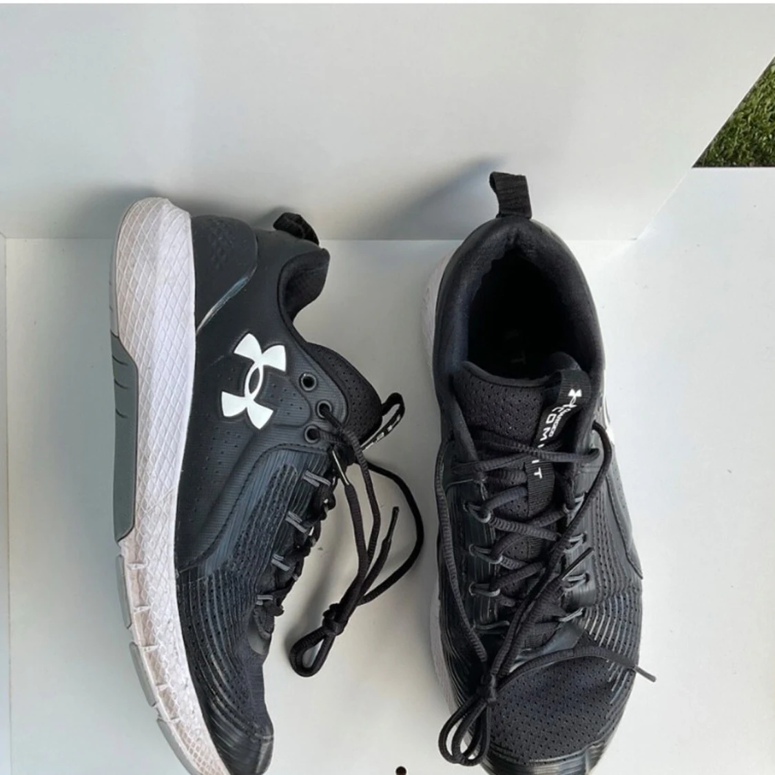 Svarta träningsskor från Under Armour