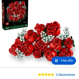 LEGO Icons Bukett med rosor - Säljer en LEGO Icons bukett med rosor, byggsats med röda rosor och vita små blommor. Endast ihopsatt. Perfekt som dekor eller present. Innehåller flera delar för att bygga en realistisk bukett i plast. Kommer i originalförpackning. Nypris: 840:-