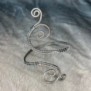 Armcuff/ armsmycke  - Mät din arm eller där du vill ha smycket så fixar jag så att den är perfekt till dig!🫶🏼