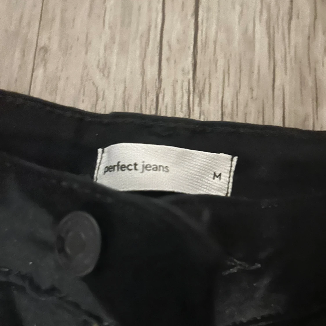 Svarta bootcut jeans från Perfect Jeans- Gina tricot  - 1