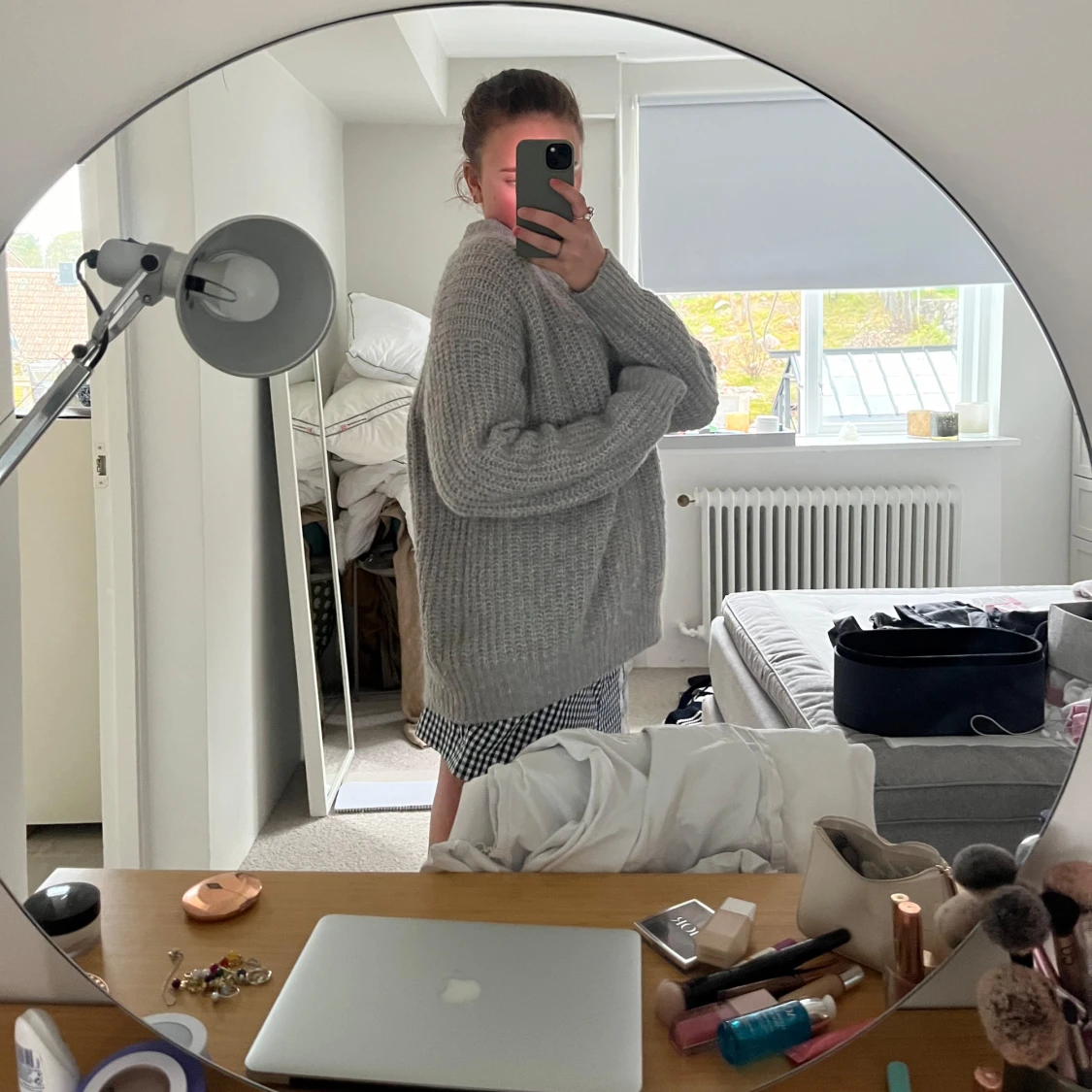 Grå stickad oversized tröja