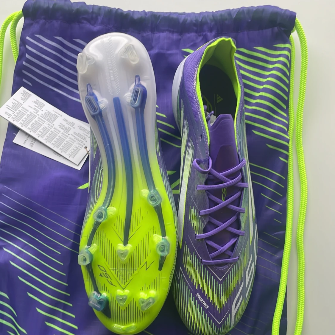 Adidas F50 lila och lime fotbollsskor - 1