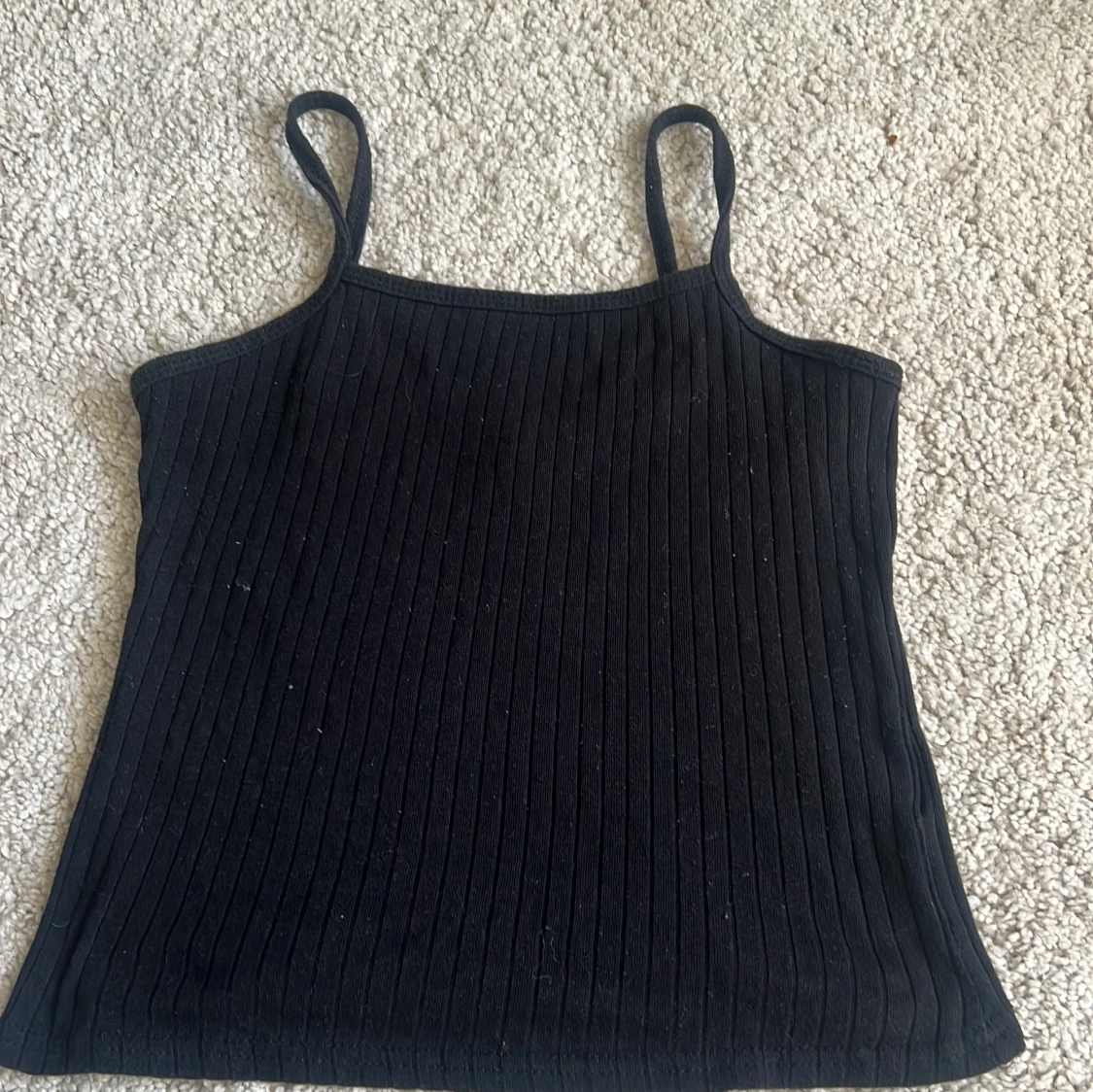 Svart ribbad linnetopp från SHEIN