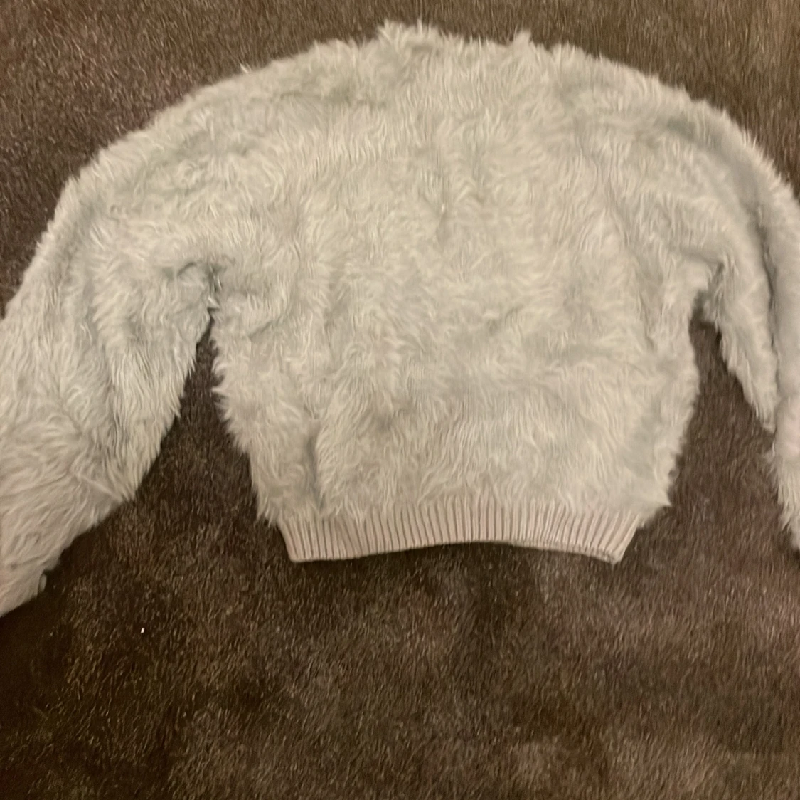 Grå fluffig tröja från Zara