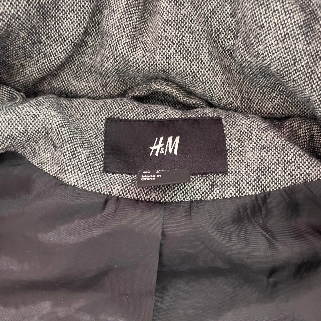 Grå quiltad jacka från H&M - 1