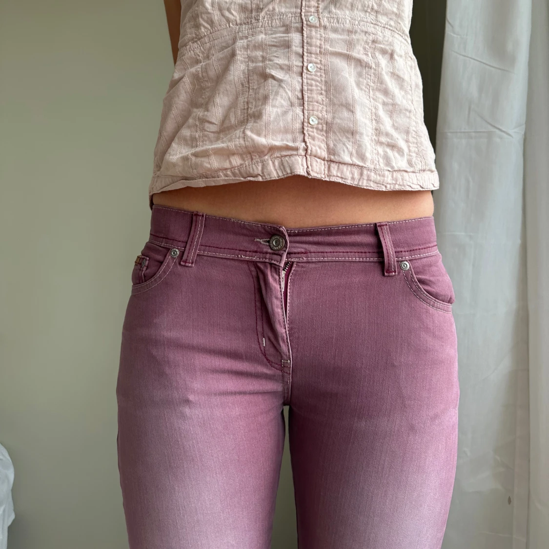 Vinröda jeans  - 1