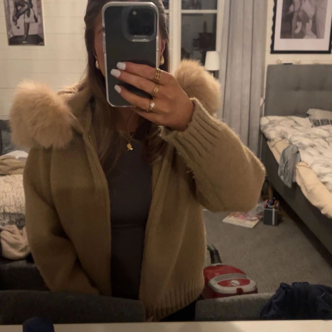 Beige stickad jacka från Alessa - 4