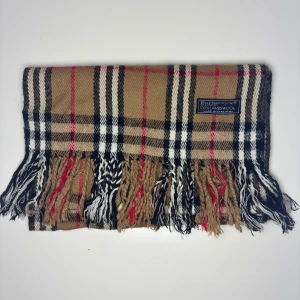 Burberry scarf  - 150 cm | bra skick