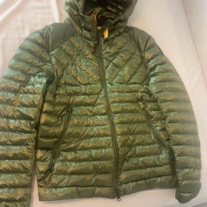 Parajumper jacka  - Perfekt för vintern.