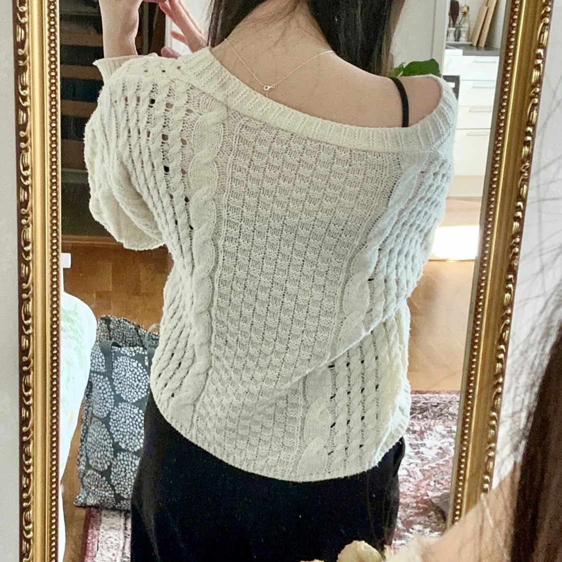 Stickad kofta med knappar - 2