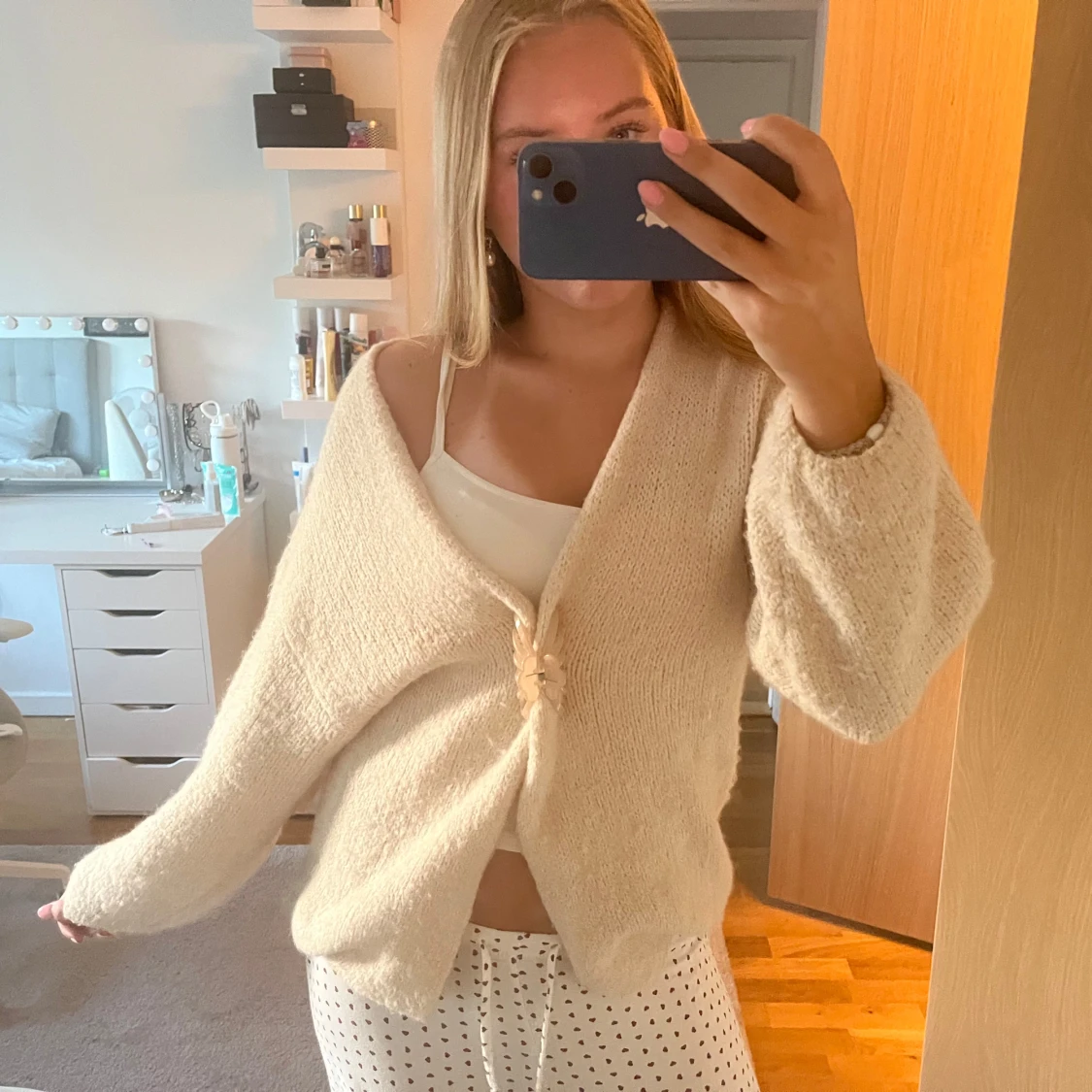 Beige kofta från Lindex