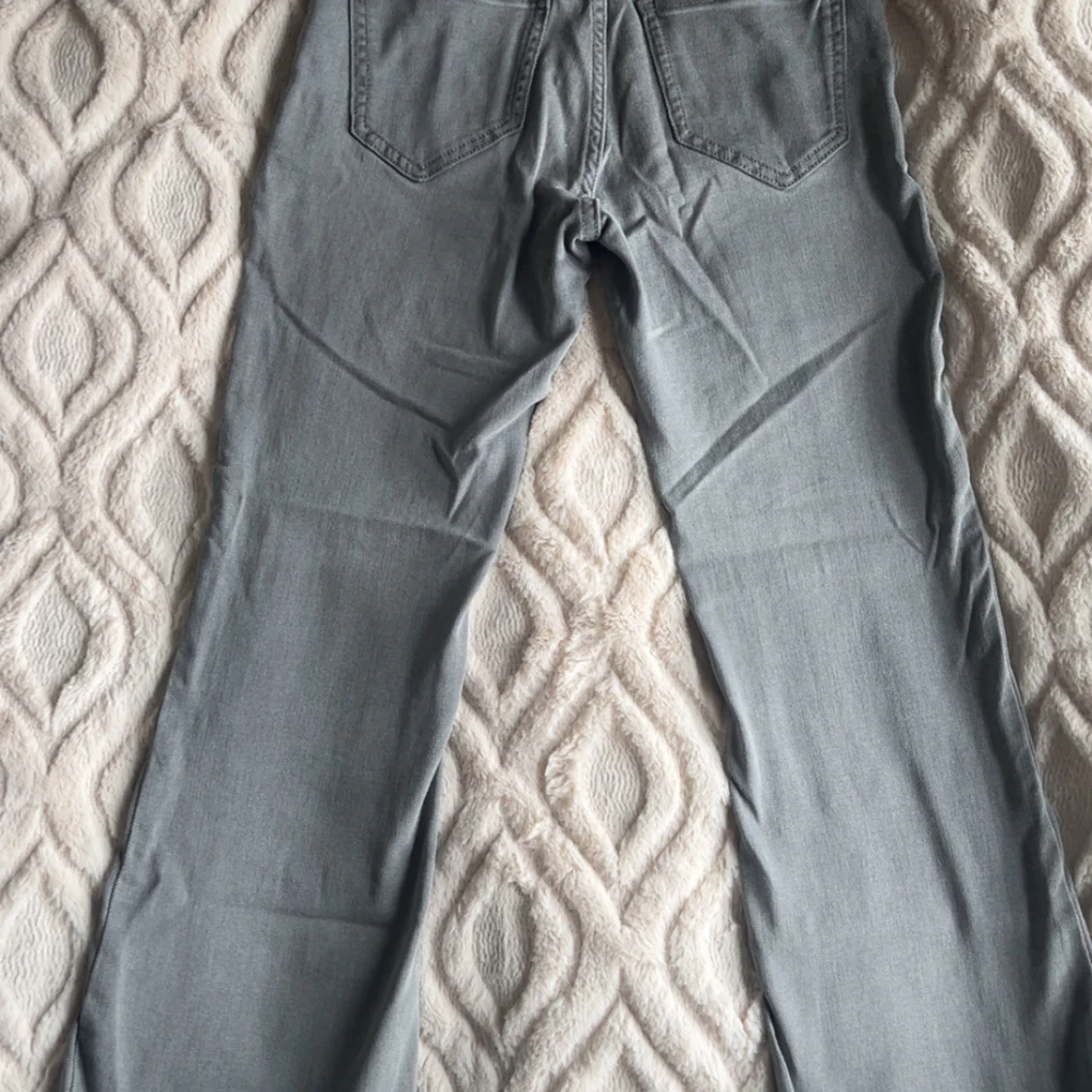 Grå jeans från Lindex - 1