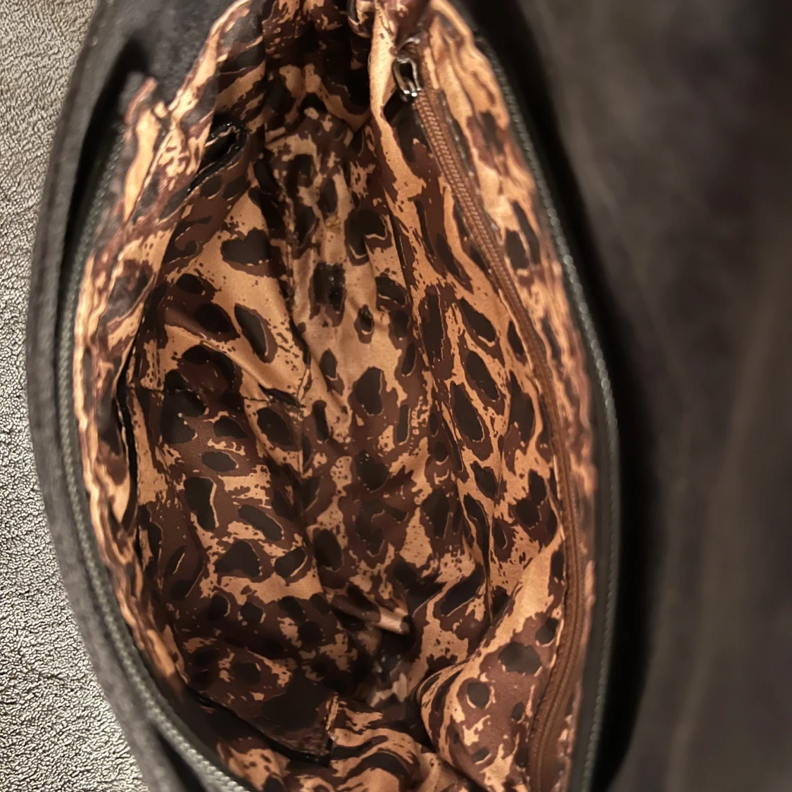 axelväska med kedja - 3