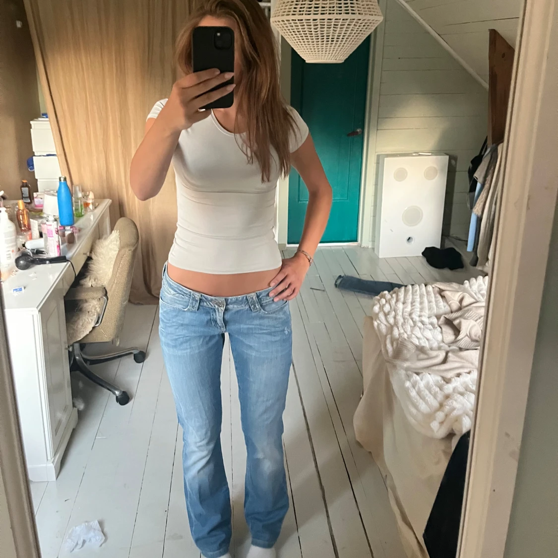 Ljusblå bootcut jeans  - 1