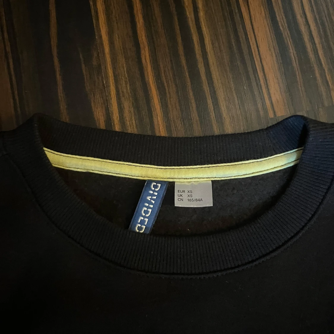 Svart sweatshirt Future MMXXV Divided XS - 2