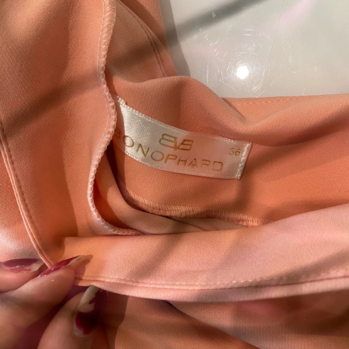 Rosa prickig klänning från Bonophard - 2