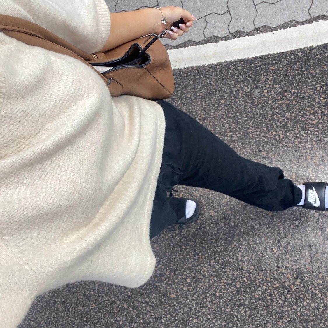 Stickad vit kortarmad tröja - 2