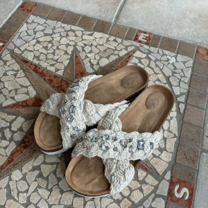 Sandaler  - Supersöta sandaler till sommaren ☀️De är endast använda 1 gång så därför är de som nya 🩷