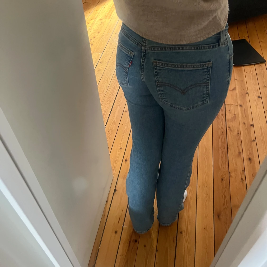 Lågmidjade jeans från Levis - 2