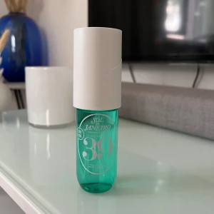 Sol de Janeiro Cheirosa 39 Parfymmist - Parfymmist från Sol de Janeiro, Cheirosa 39. Se bild för kvarstående mängd. En slutsåld favorit🥥🌴💦