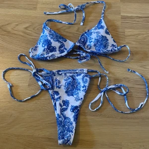 Trekantsbikini - Superfin bikini i storlek S. Aldrig använd.