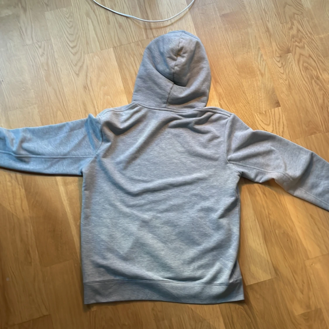 Grå hoodie från A.P.C. - 1