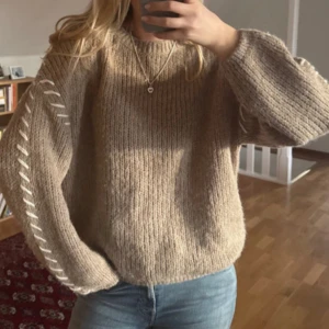 Så cool å najs stickad tröja  - Älskar denna!!