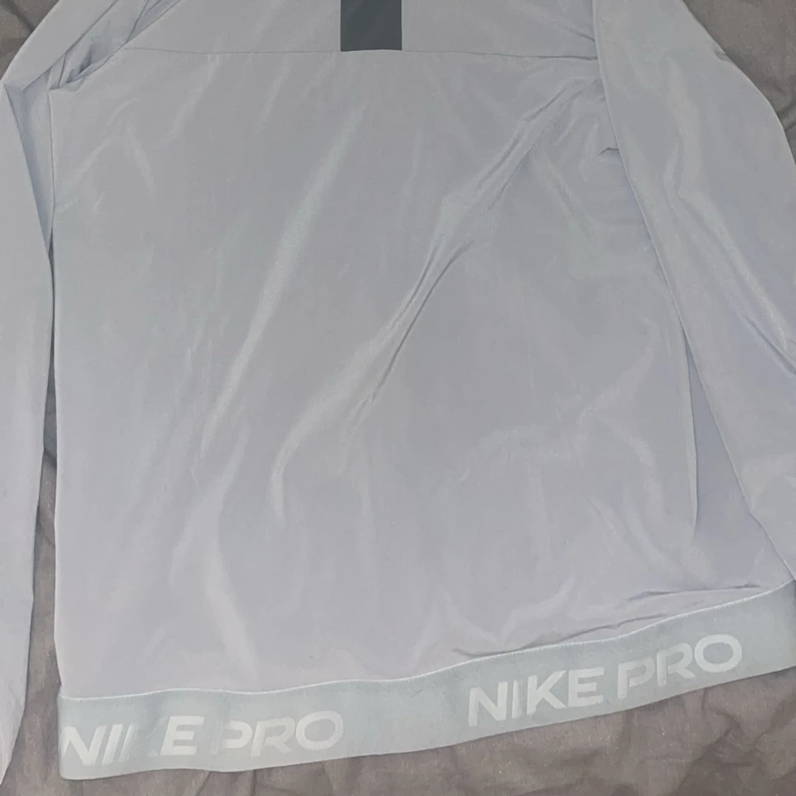 Grå vindjacka från Nike - 2