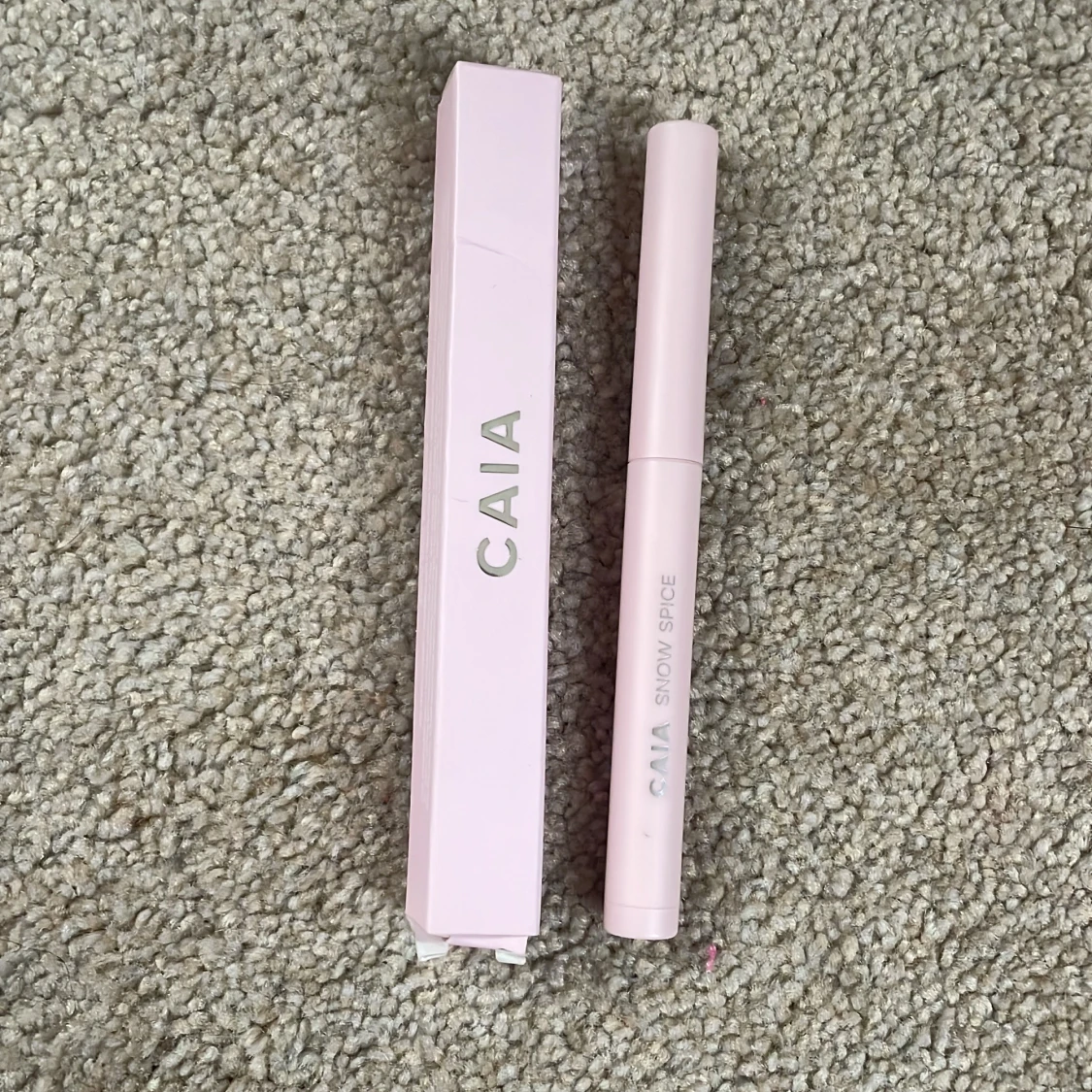 CAIA Snow Spice ögonskugga stick