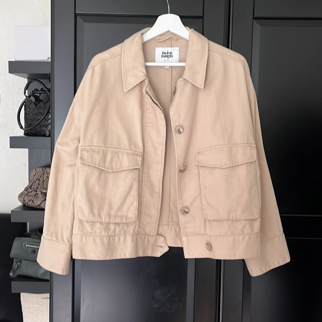 Twist and tango jacka 