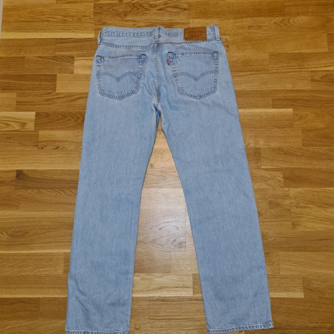 Levis 501 ljusblå jeans W32 L30 - 1