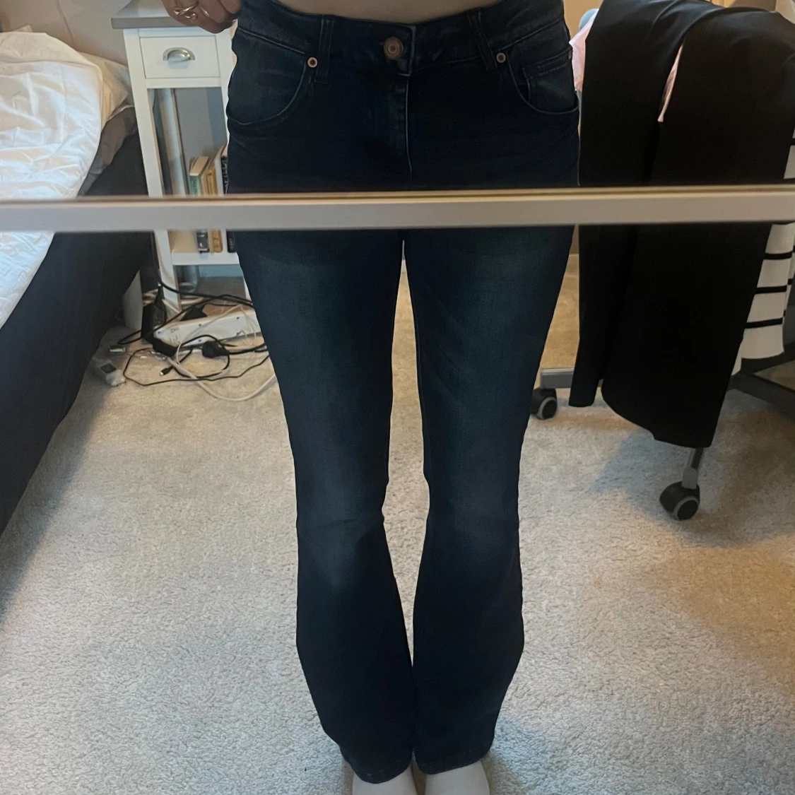 Mörkblå bootcut jeans