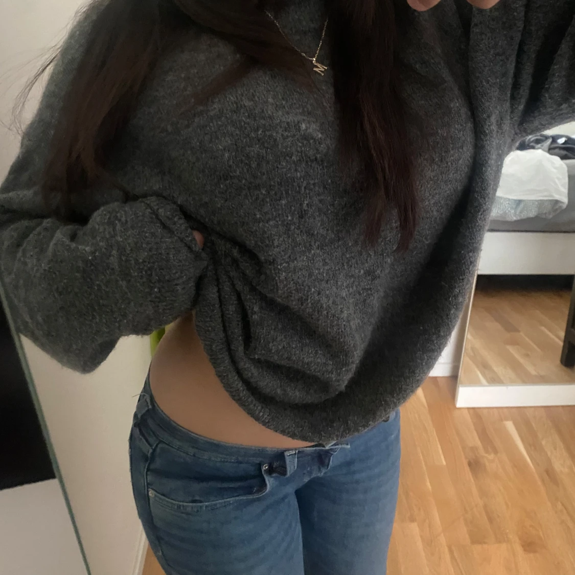 Mörkgrå stickad tröja från H&M - 1