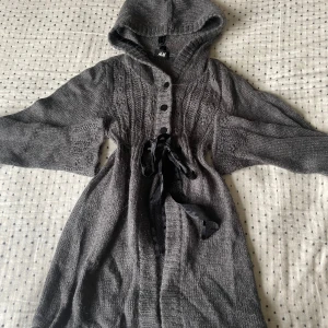  Vintage babydoll topp - Jätte gullig babydoll topp som sitter som  XXS/XS! Super skön och perfekt till hösten❤️från h&m ursprungligen