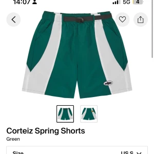 Corteiz shorts  - Corteiz shorts matchande till spring jacket, size small köpta via Corteiz egna hemsida, London based brand som är väldigt stort i England, helt nya i förpackning, lägre pris för försöker få såld i Sverige