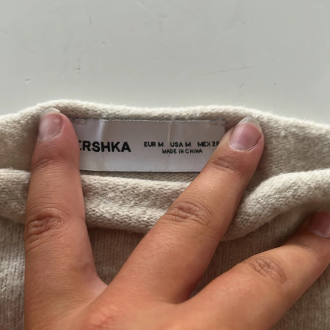 Beige långärmad tröja från Bershka - 2
