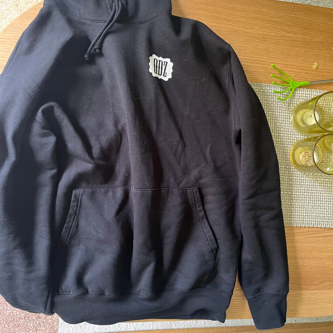 Svart ODZ hoodie med tryck - 1