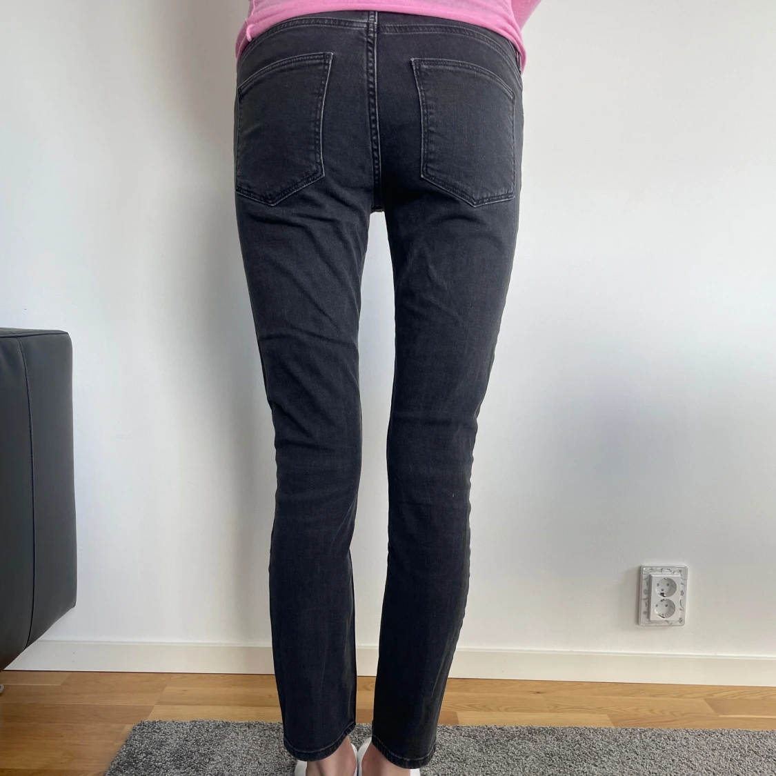 Svarta skinny jeans från & Other Stories - 1