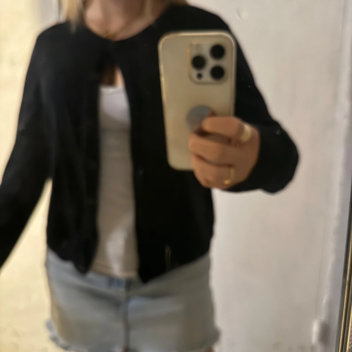 Svart cardigan jacka med knappar