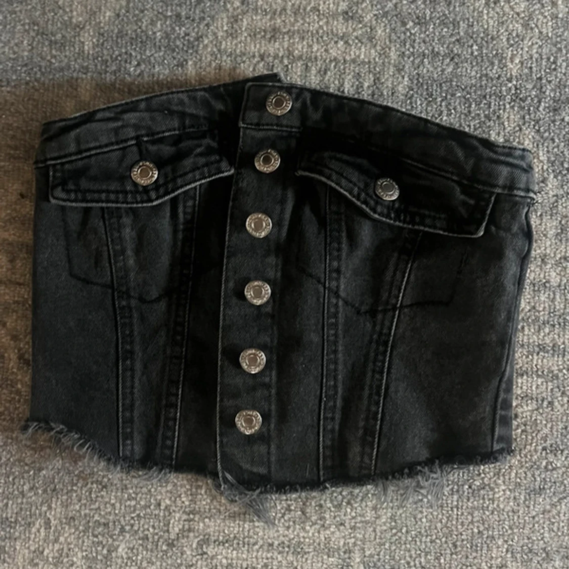 Svart jeans tubtopp med knappar - 1