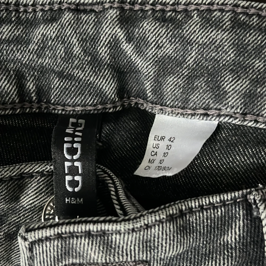 Grå jeansbyxor från H&M Divided, strl 42 - 1