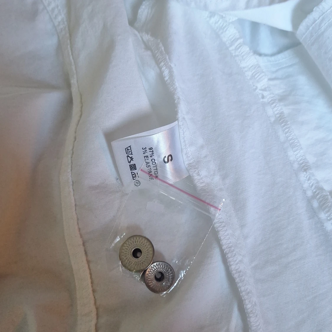 Vit jeansjacka från 2-Biz, stl S - 3