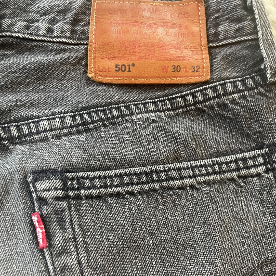 Levi's 501 svarta raka jeans W30 L32 - 2