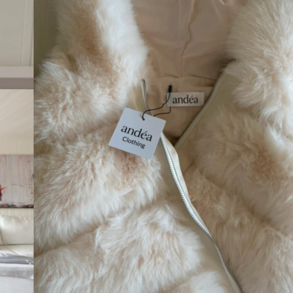 Fluffig vit pälsjacka med huva - 4