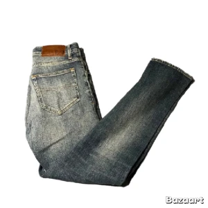 Tiger of Sweden jeans - Tja! Säker ett par tiger of Sweden jeans riktigt snygga. Hör av dig för fler bilder o liknande!!!